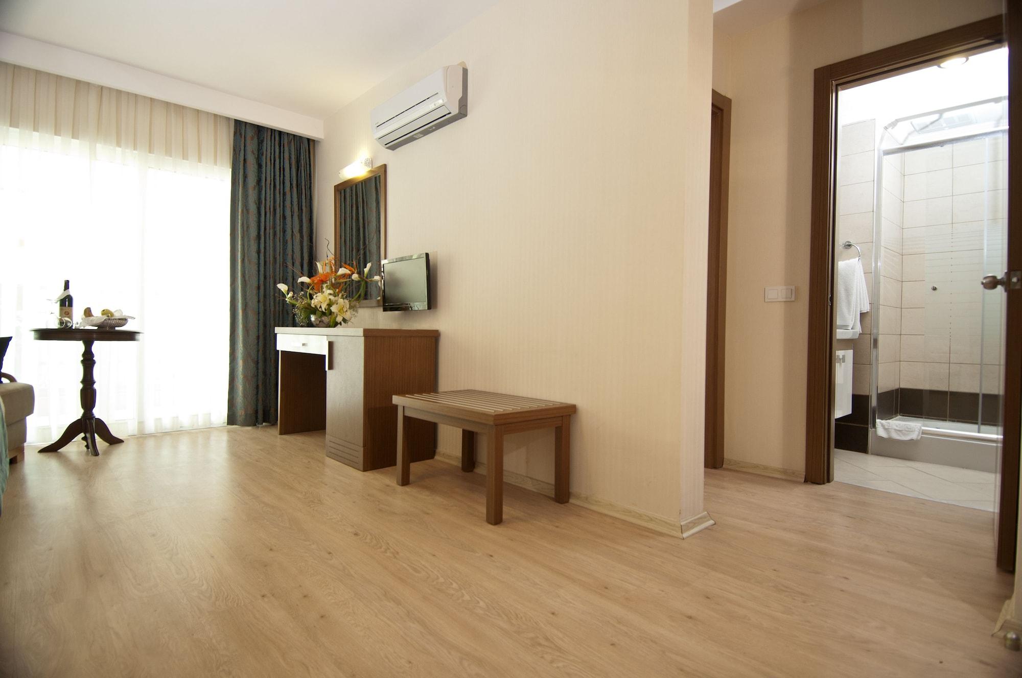 Supreme Hotel Marmaris Exterior photo