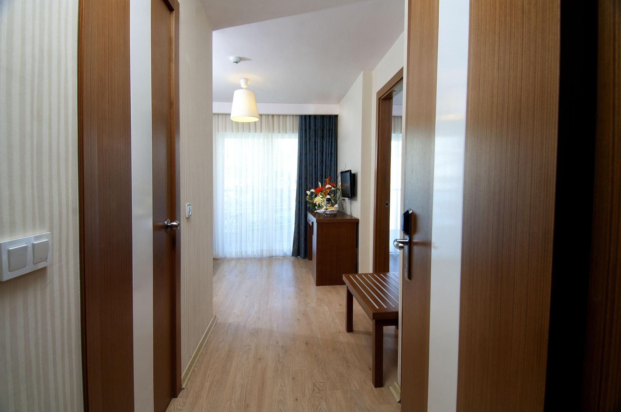 Supreme Hotel Marmaris Exterior photo